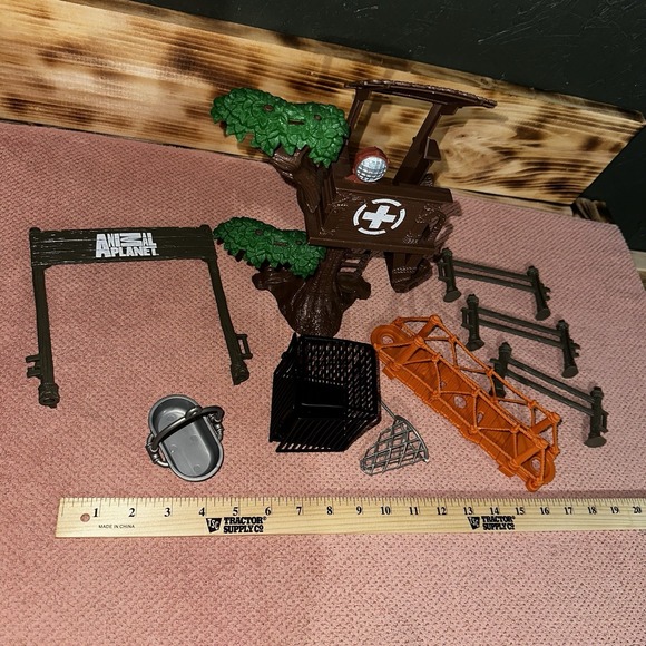 Animal Planet Chap Mei 2011 Jungle Animal Rescue Playset Tree House Parts - Picture 1 of 7